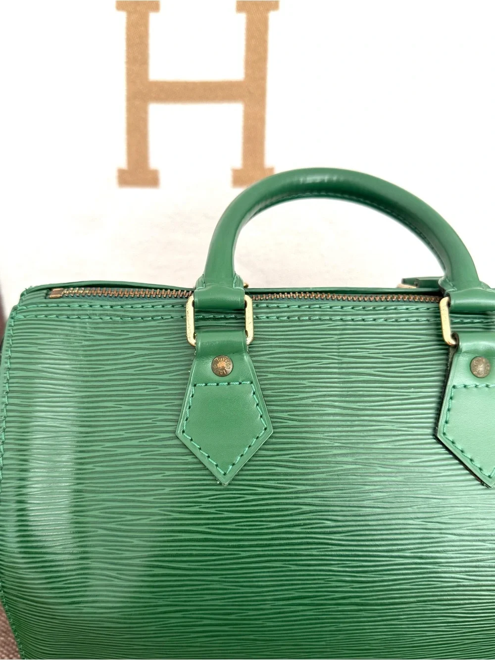 Authentic Louis Vuitton Speedy 25 green epi leather satchel bag  M43014 LV